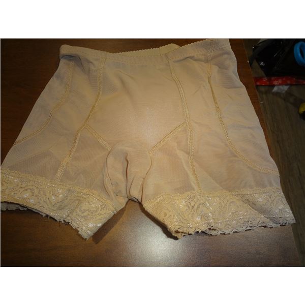 Ladies Bootie Enhancement Shorts with Pad Inserts