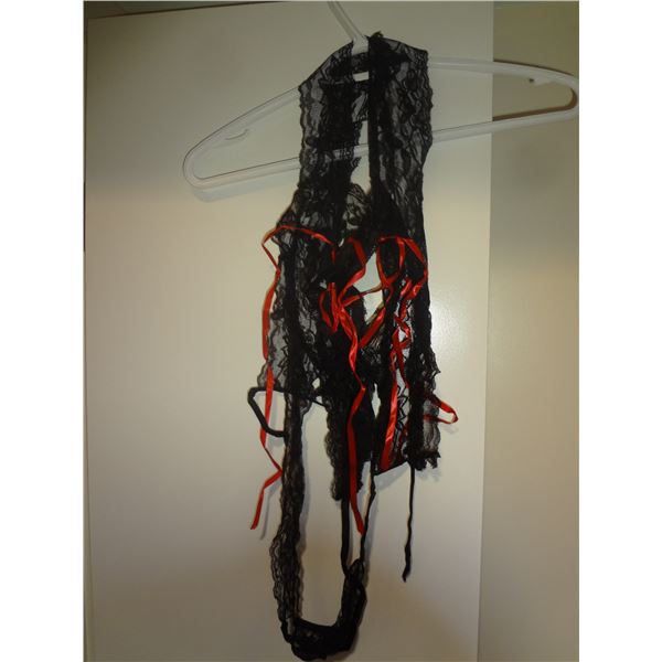 XL Lace Evening Wear