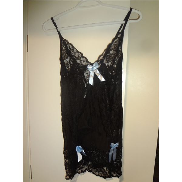 Ladies Size Medium Evening Wear
