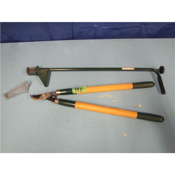 dandelion weeder and tree trimmers