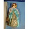 Image 2 : collector doll
