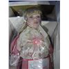 Image 2 : collector doll