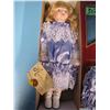 Image 2 : Artisan collector doll prudence