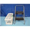 Image 1 : small shelf organizer and two step step stool