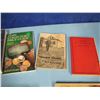 Image 5 : coin books, miscellaneous small collectibles