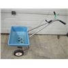 Image 1 : Red Devil lawn seeder fertilizer spreader