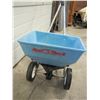 Image 3 : Red Devil lawn seeder fertilizer spreader