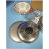 Image 2 : pots and pans, enamelware colander