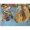 Image 3 : decorations, envelopes, etcetera