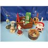 Image 1 : assorted decorations