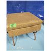 Image 3 : stool with storage, mirror, wire basket