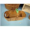 Image 3 : Apple basket and wicker pieces