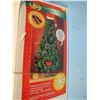 Image 5 : lot with Christmas tree, Garland, wrapping paper