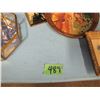 Image 2 : small displays, pictures, bottles etcetera