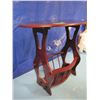 Image 4 : side table with magazine rack