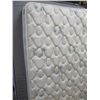 Image 1 : mattress and box spring 52 inch