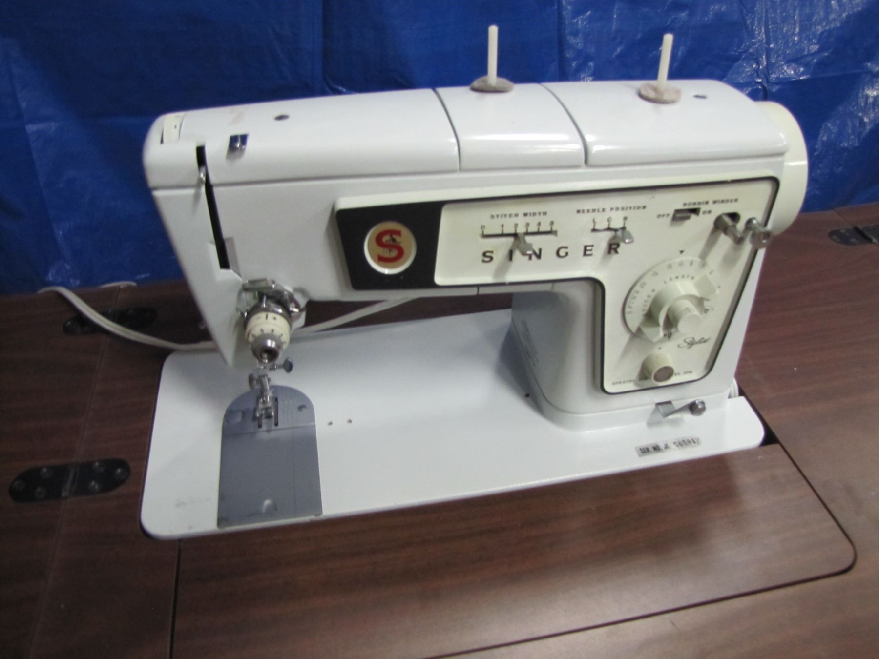 singer special zig zag model 478 cabinet sewing machine with stool