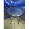 Image 3 : small patio table with 2 chairs