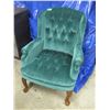 Image 1 : green button back armchair