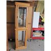 Image 1 : display cabinet
