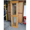 Image 2 : display cabinet