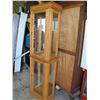 Image 3 : display cabinet