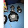 Image 4 : bartender's guide, drink dispenser, clock Etc