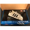 Image 2 : SEALED LEGO 10282 ADIDAS SUPERSTAR