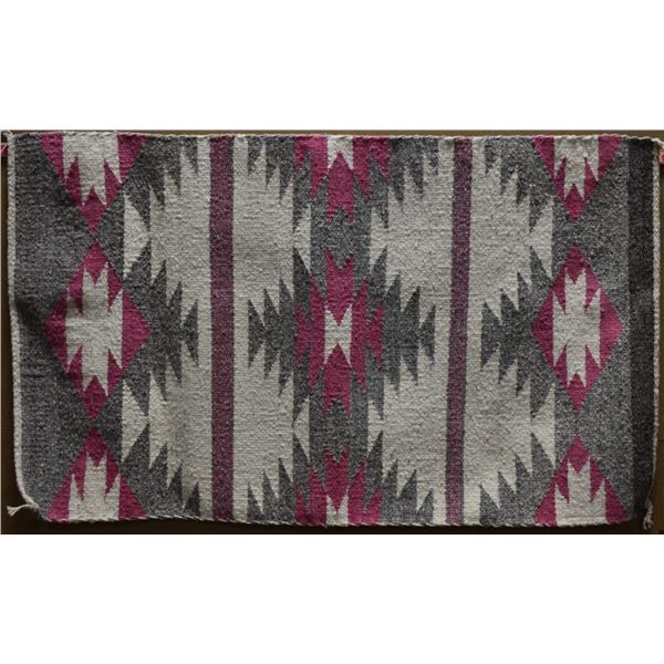 NAVAJO INDIAN TEXTILE