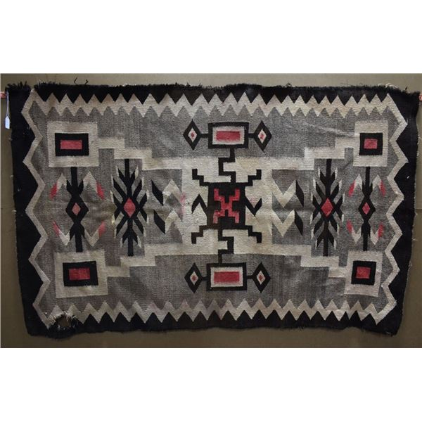 NAVAJO INDIAN TEXTILE