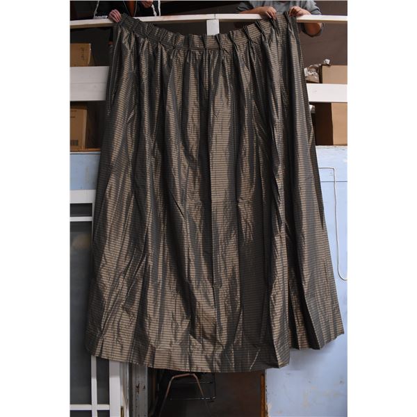 *Custom Drapes Set (4 curtains) fully lined, with rings - see description