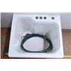 Image 2 : *Wide White Plastic Sink w/ Hose – 24”x21.5”x17.5”