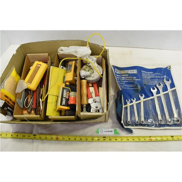 Box of Garage Tools/Items