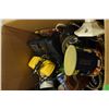 Image 3 : Box of Assorted Garage Items