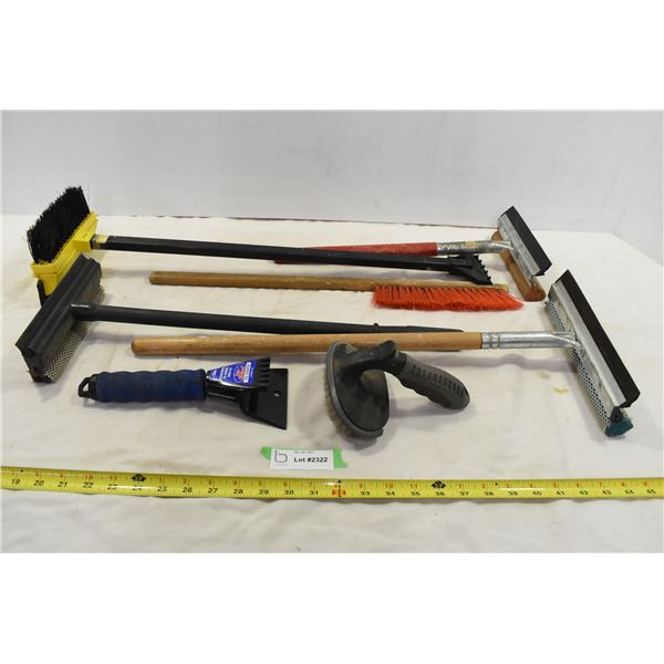 Window Scrapers & Brushes