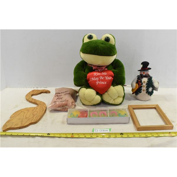 Plush Frog, Wooden Flamingo, Sandal Candles, Snowman