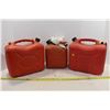Image 1 : *3 Plastic Fuel Cans