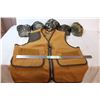 Image 1 : Hunting vest, camoflage hats