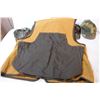Image 5 : Hunting vest, camoflage hats