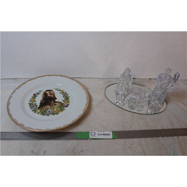 Glass nativity scene, Plate depicting Jesus