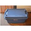 Image 1 : *Large Rubbermaid Bin