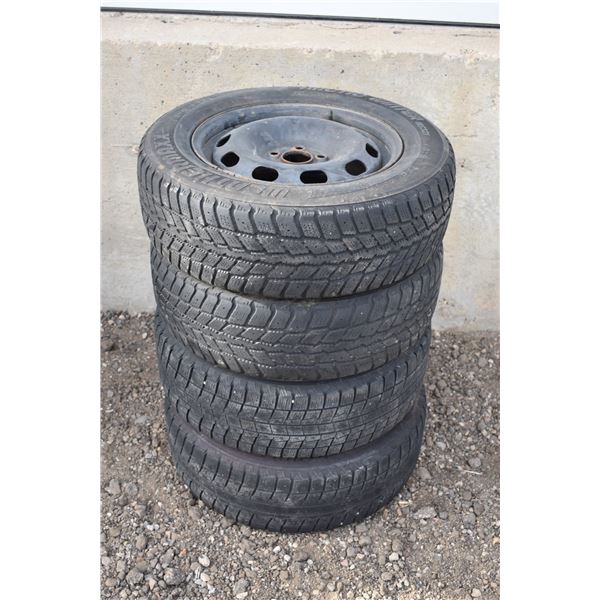 *Set of 4 Weathermaxx Winter Tires on rims (205/65R15)