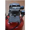 Image 5 : *Performance Plus 20 Gallon Air Compressor (Working)