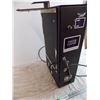 Image 2 : *The Toonie/Looine Coin exchanger - with keys (powers on)