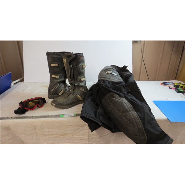 Oneal size 8 boots, joe rocket size xxl jacket, goggles