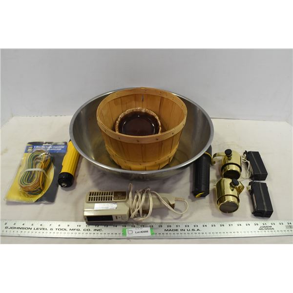 Misc. Bowls, Lights & Hair Dryer – Working
