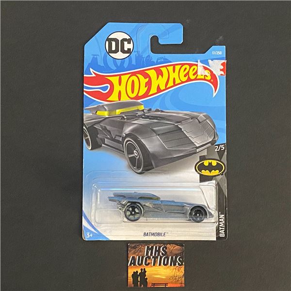 HOT WHEELS BATMOBILE 1/64TH SCALE (REF130)