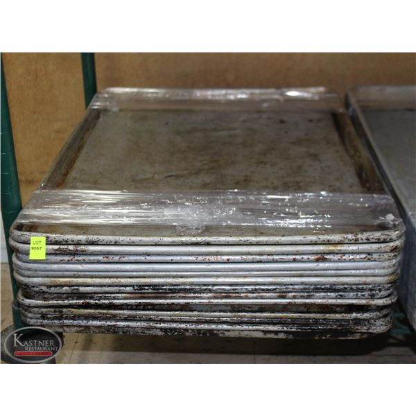LOT OF 12 FULL SIZE BUN PANS
