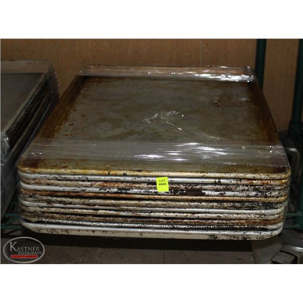 LOT OF 11 FULL SIZE BUN PANS