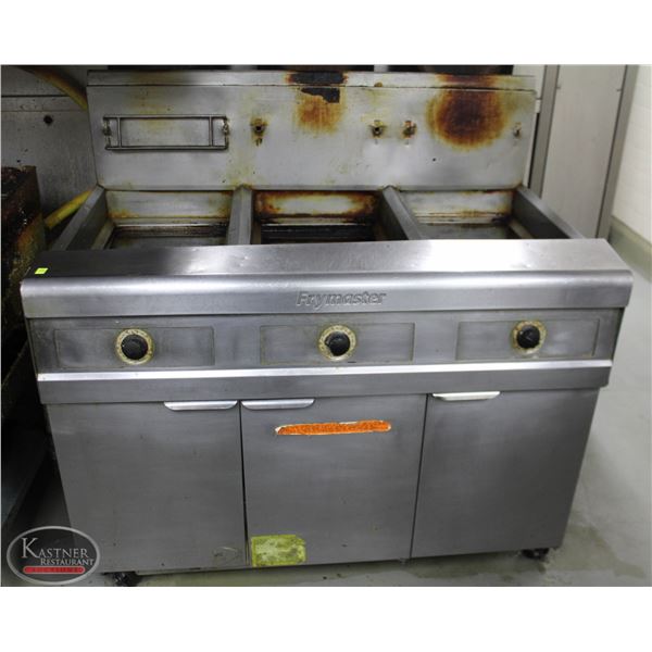 FRYMASTER TRIPLE DEEP FRYER ON CASTORS /W 6